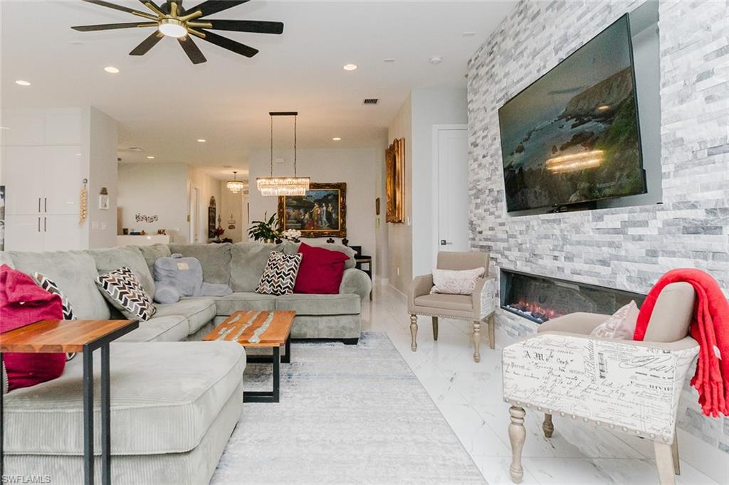 MAPLE RIDGE - Residential