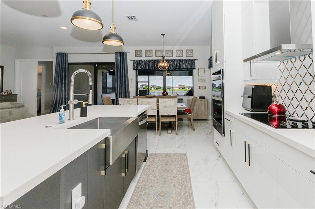 MAPLE RIDGE - Residential