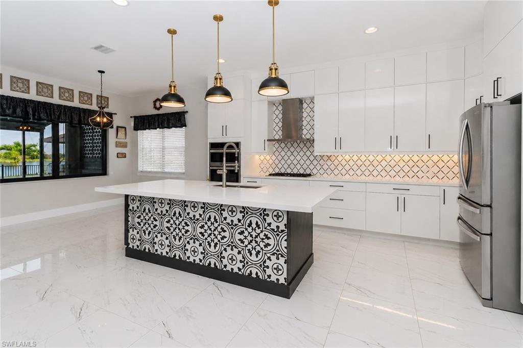 MAPLE RIDGE - Residential