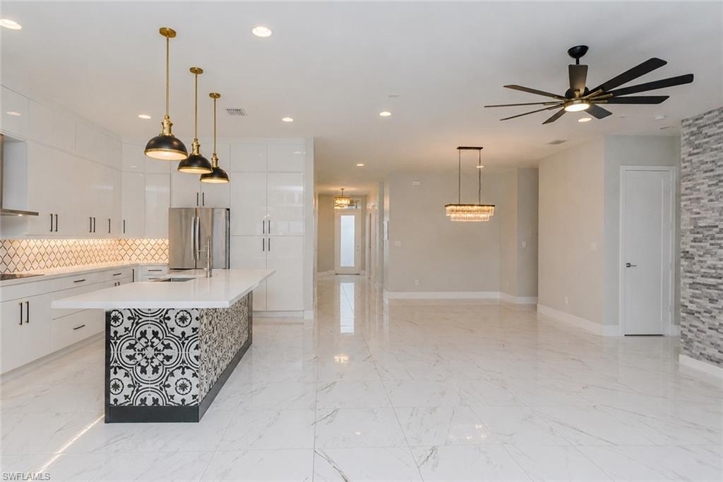MAPLE RIDGE - Residential
