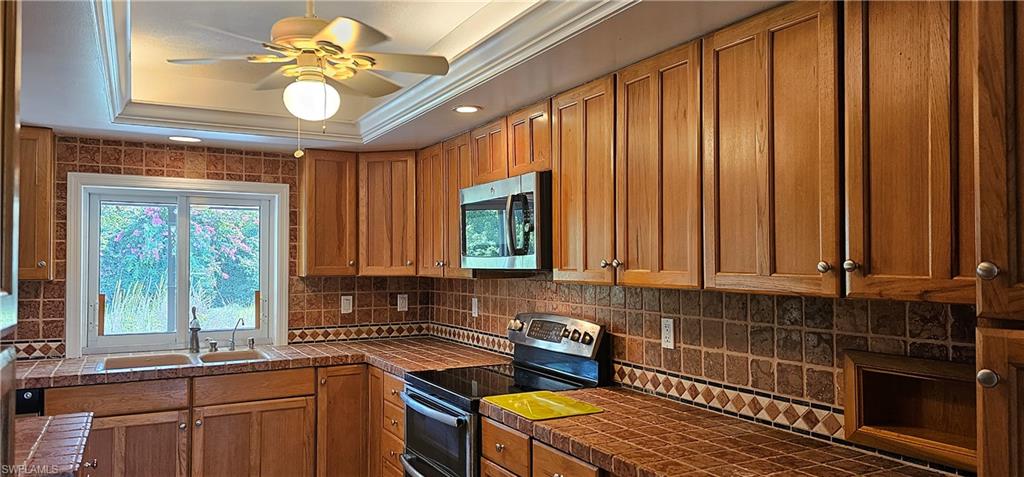 GOLDEN GATE ESTATES - Residential