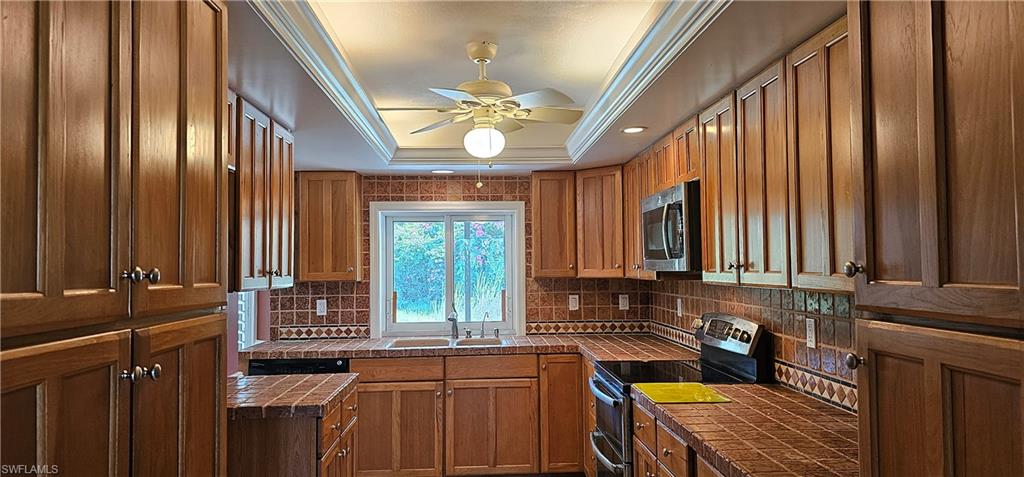 GOLDEN GATE ESTATES - Residential