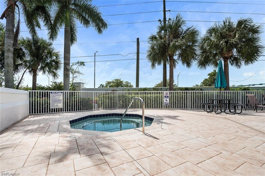 VERONA POINTE - Residential