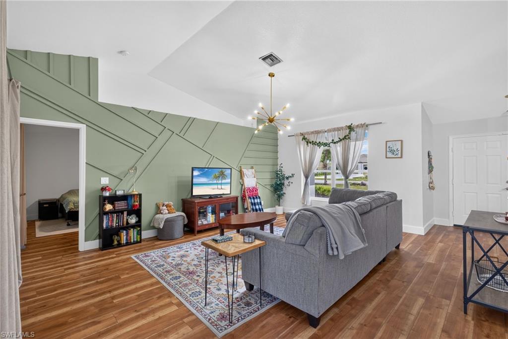 CAPE CORAL - Residential