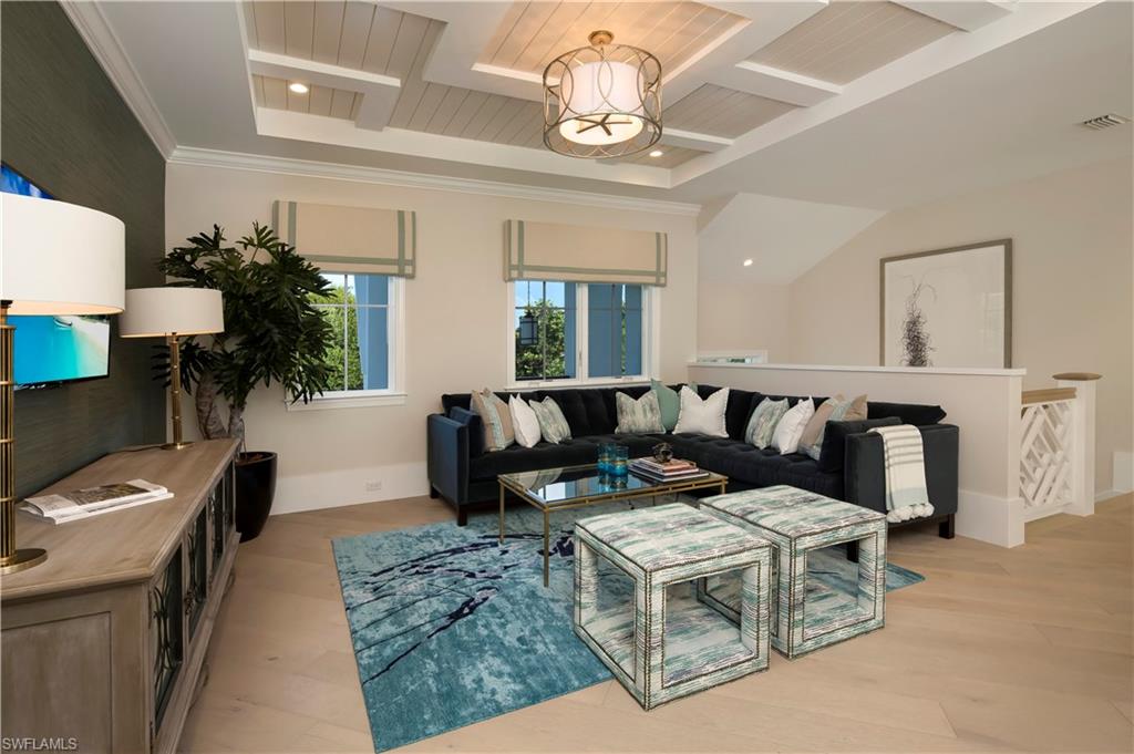 PARK SHORE - Residential