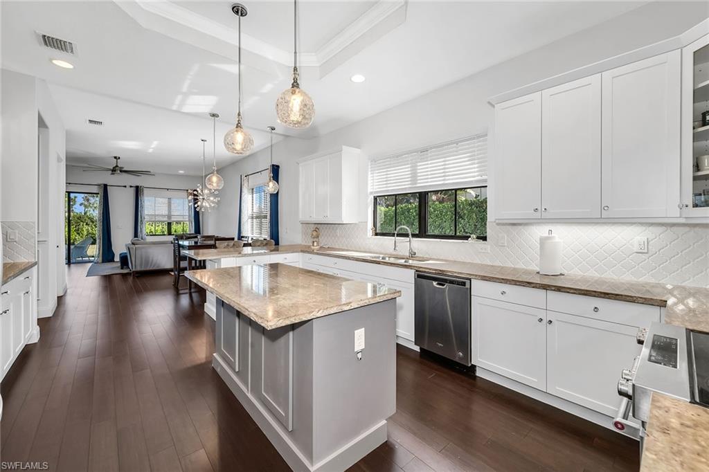 MAPLE RIDGE RESERVE - Residential