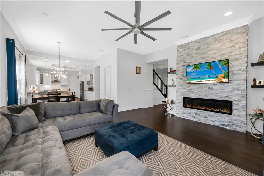 MAPLE RIDGE RESERVE - Residential