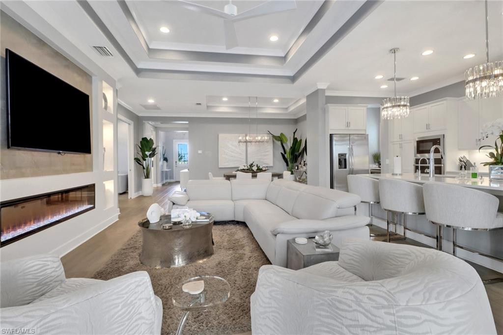 ISLES OF COLLIER PRESERVE - Residential