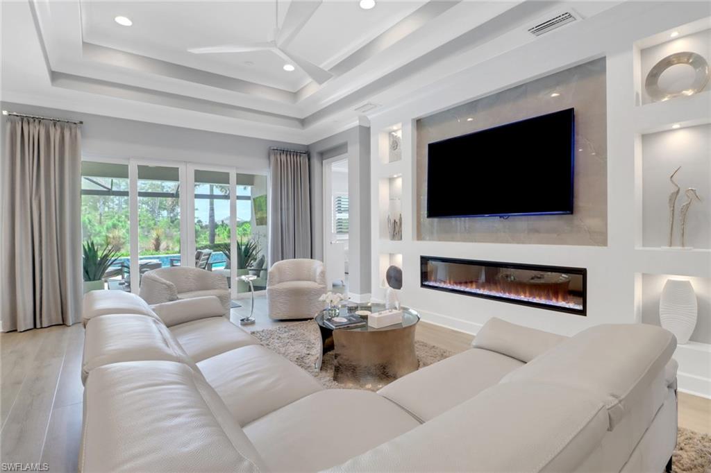 ISLES OF COLLIER PRESERVE - Residential