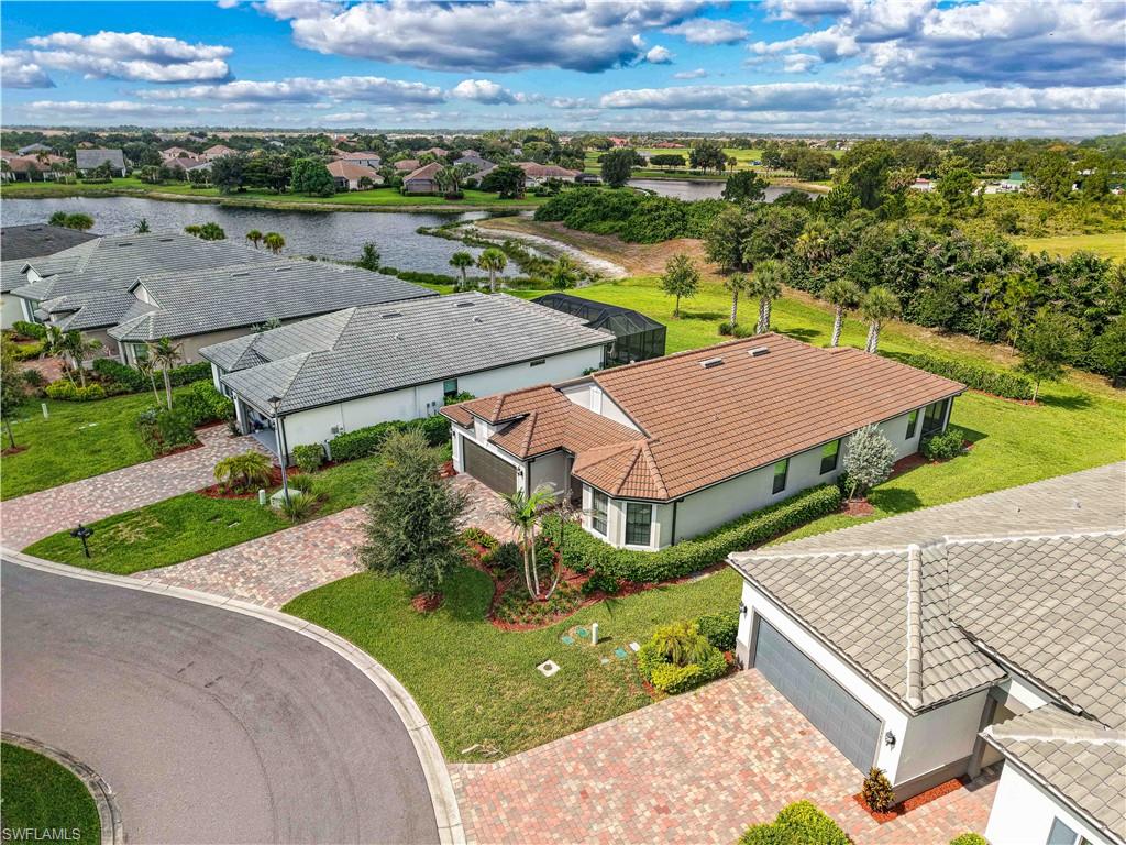 COUNTRY CLUB - Residential