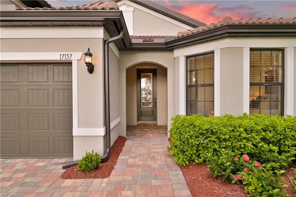 COUNTRY CLUB - Residential
