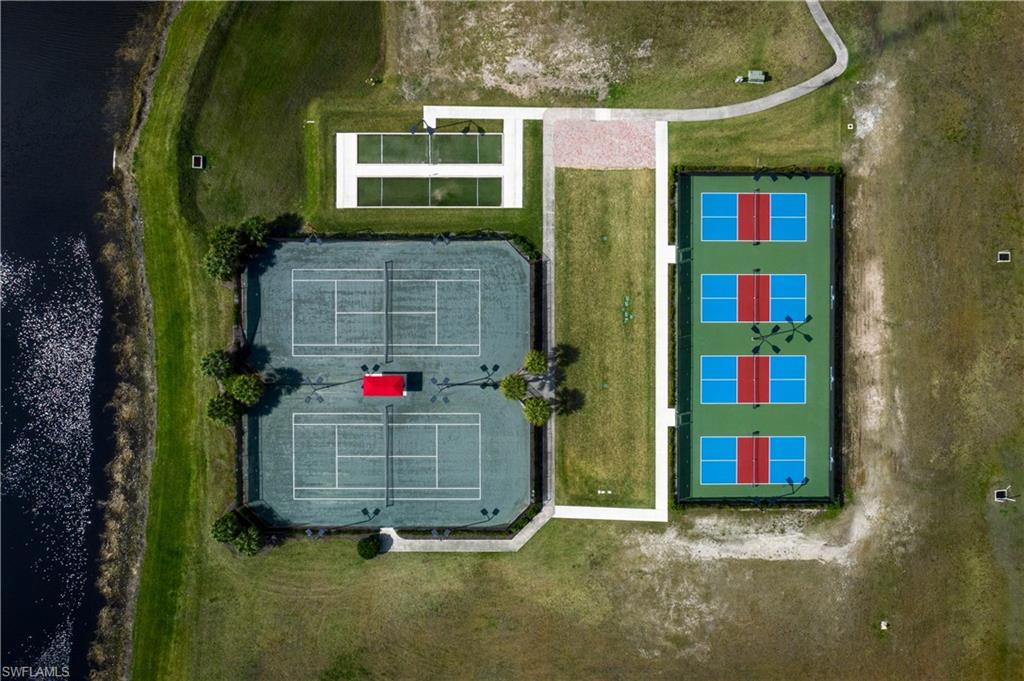 COUNTRY CLUB - Residential