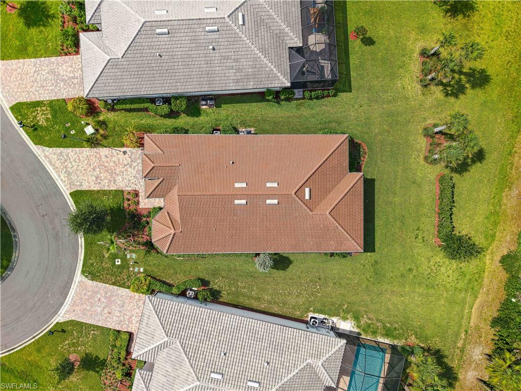 COUNTRY CLUB - Residential