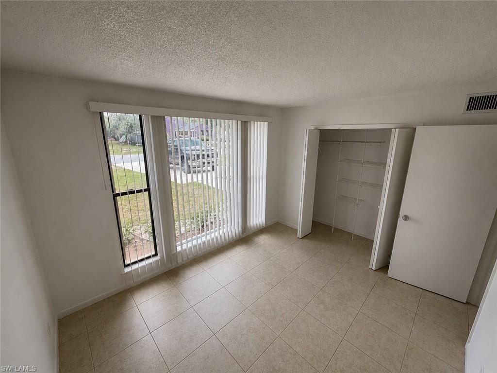SAN CARLOS PARK - Residential Income