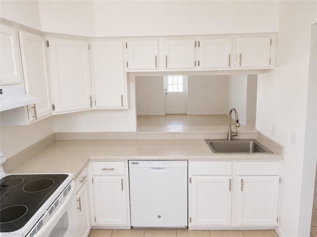 SAN CARLOS PARK - Residential Income
