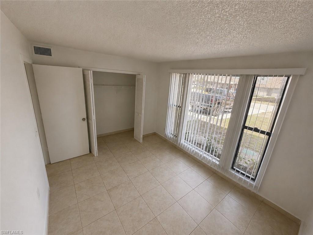 SAN CARLOS PARK - Residential Income