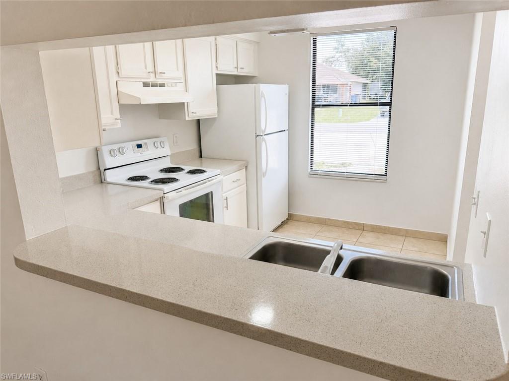 SAN CARLOS PARK - Residential Income