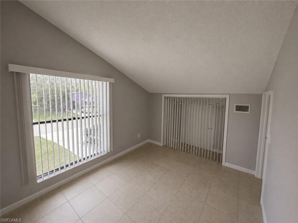 SAN CARLOS PARK - Residential Income
