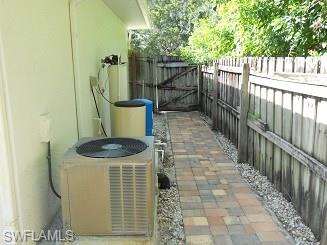 SAN CARLOS PARK - Residential