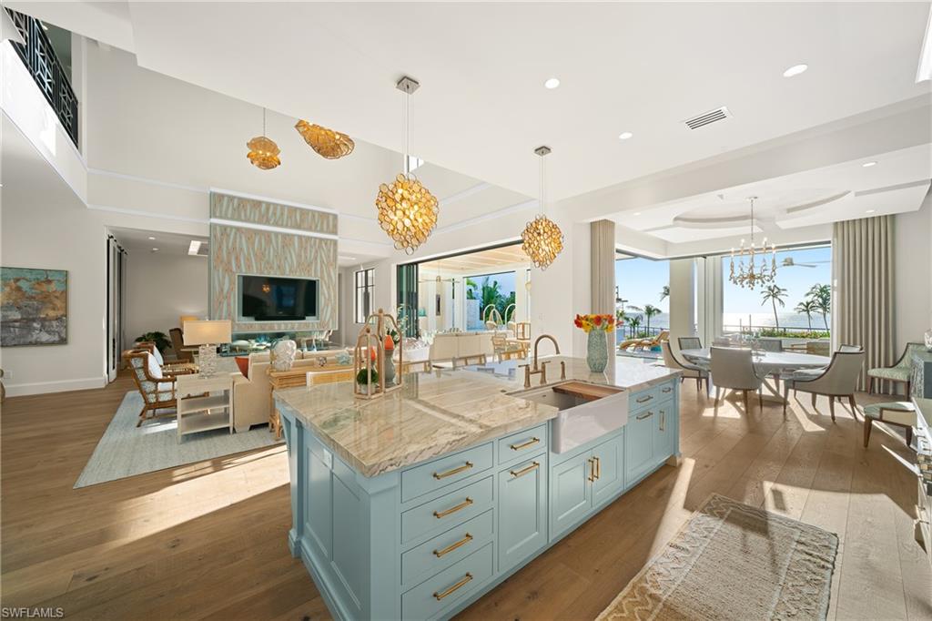 BAREFOOT BEACH - Residential