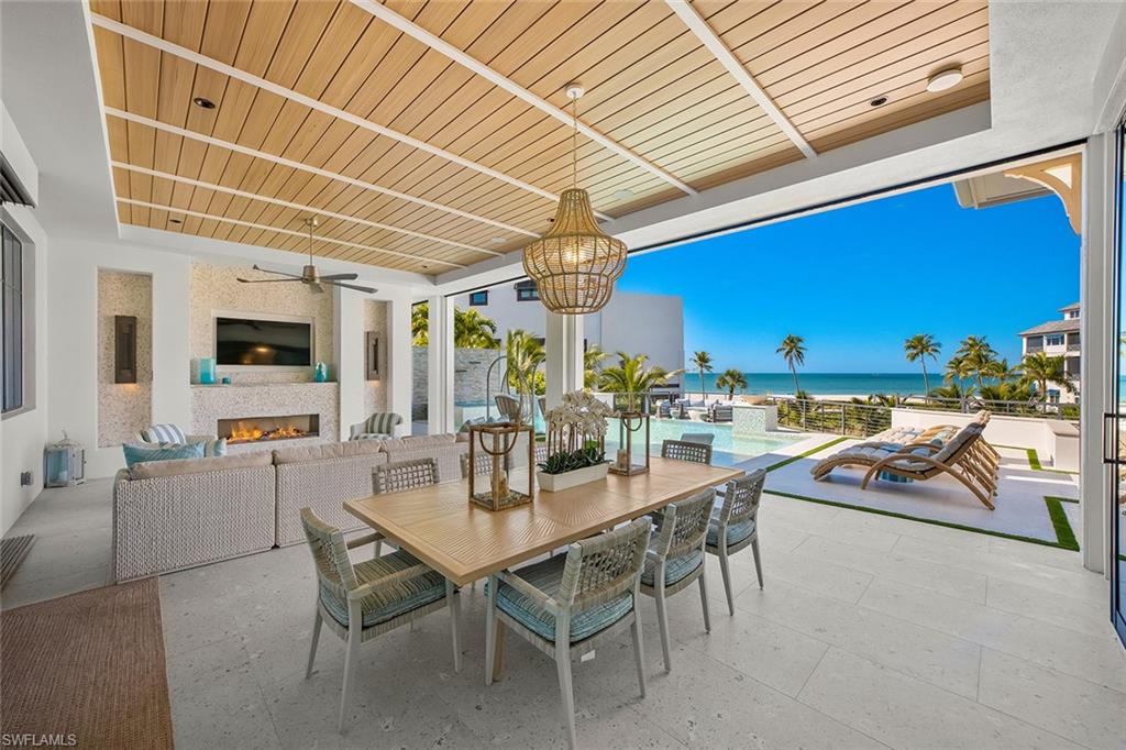 BAREFOOT BEACH - Residential