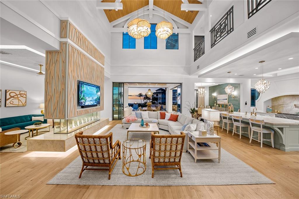 BAREFOOT BEACH - Residential