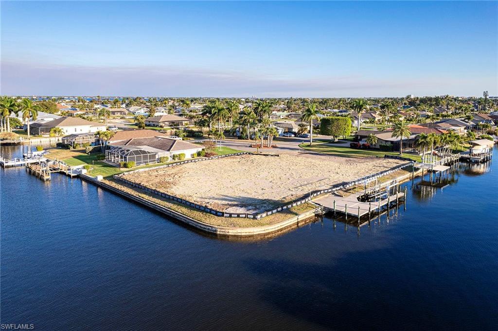 CAPE CORAL - Land