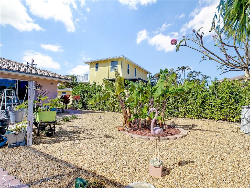 LAGUNA SHORES - Residential