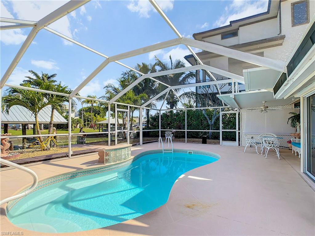 LAGUNA SHORES - Residential
