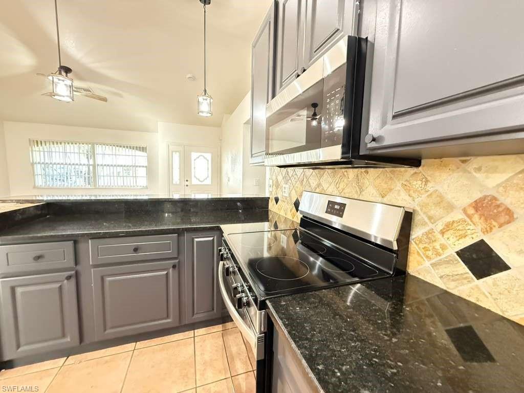 CAPE CORAL - Residential Lease
