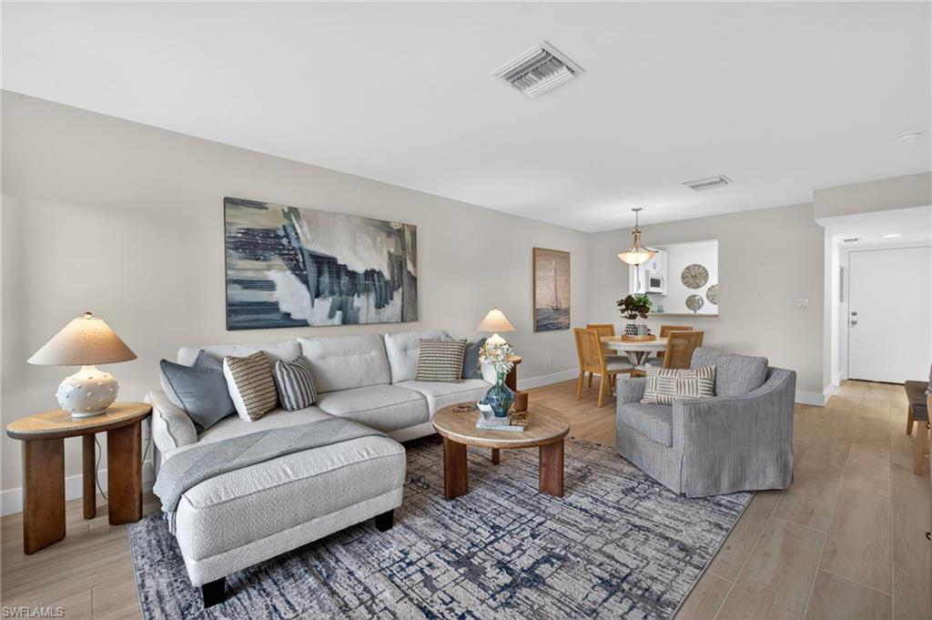 SEVEN LAKES - Residential
