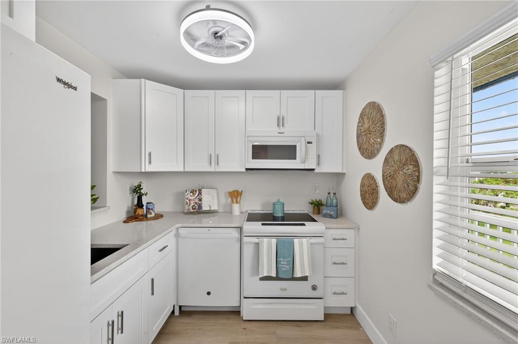 SEVEN LAKES - Residential