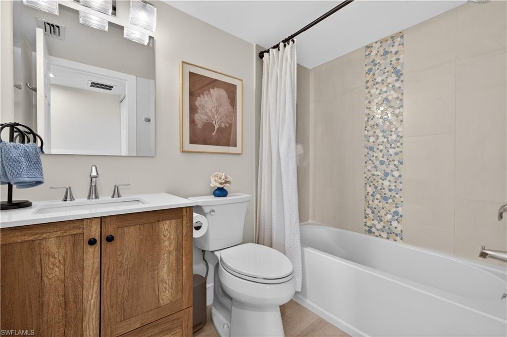 SEVEN LAKES - Residential