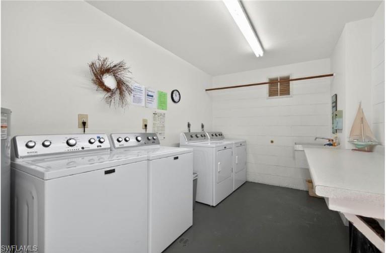 SEVEN LAKES - Residential