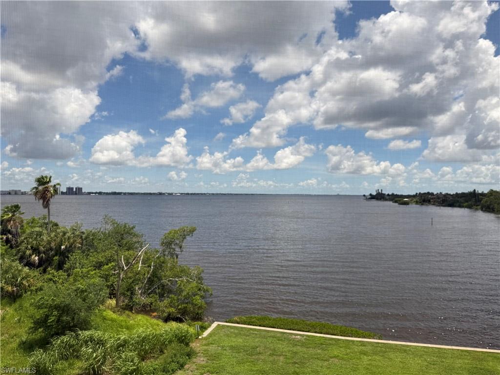 MOORINGS POINT CONDO - Residential