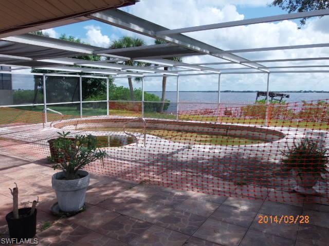 CHARLOTTE SHORES - Residential