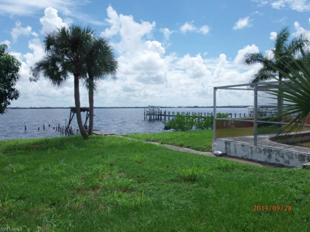 CHARLOTTE SHORES - Residential