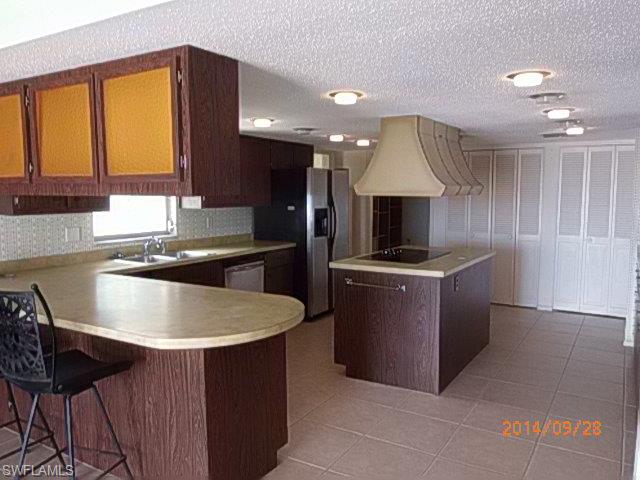CHARLOTTE SHORES - Residential