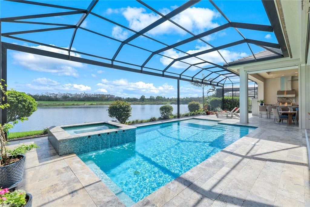 ESPLANADE - Residential