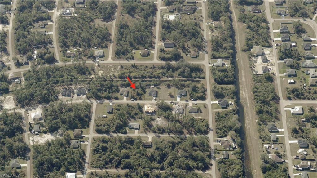LEHIGH ACRES - Land