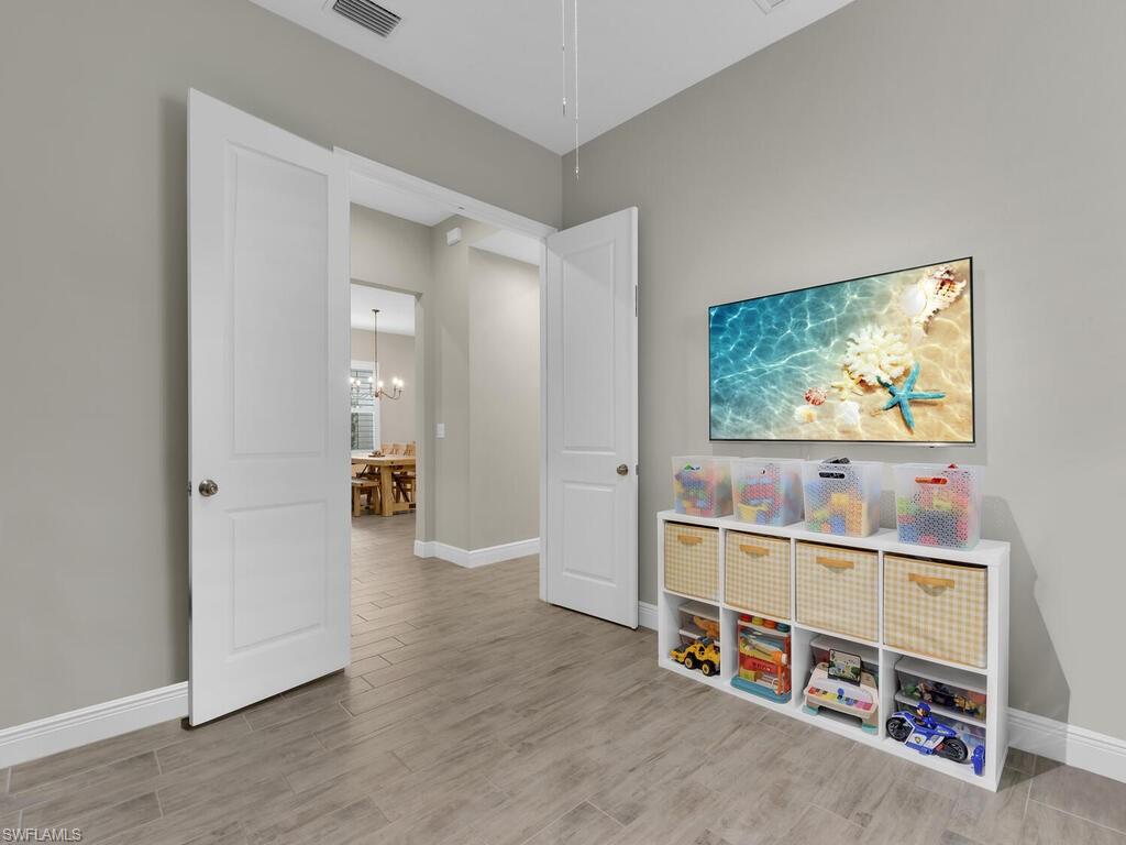 COMPASS LANDING - Residential