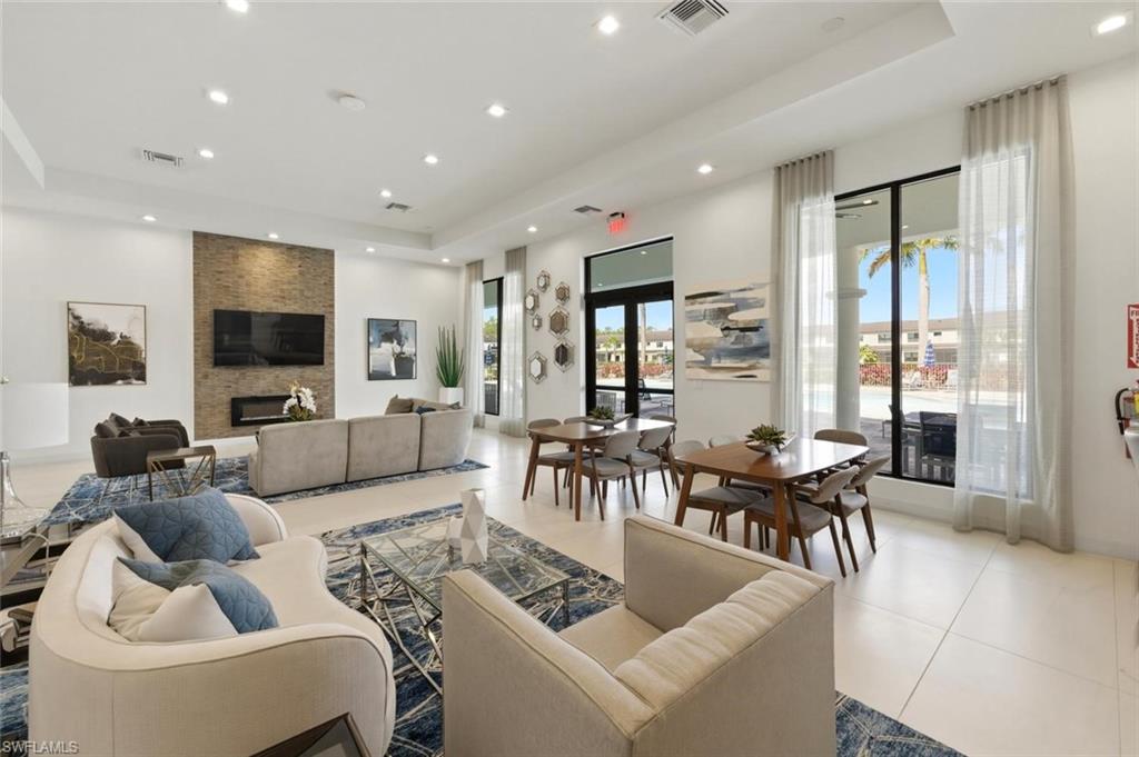 VANDERBILT RESERVE - Residential Lease
