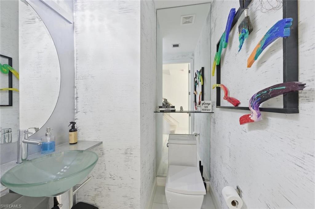VANDERBILT RESERVE - Residential Lease