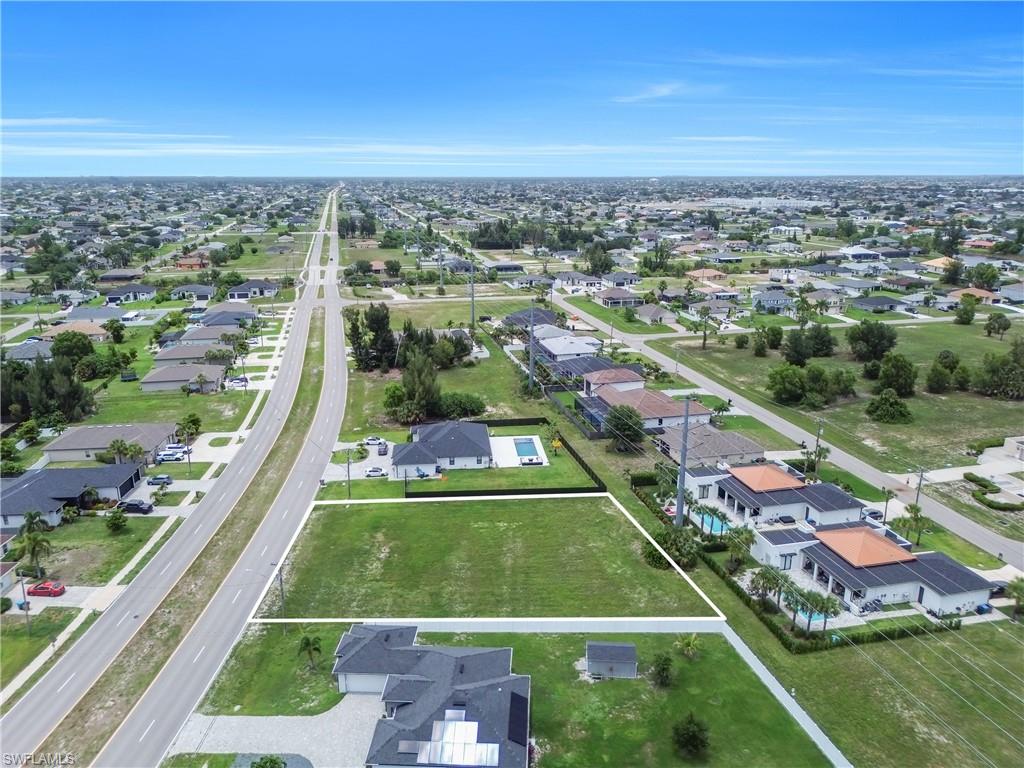 CAPE CORAL - Land