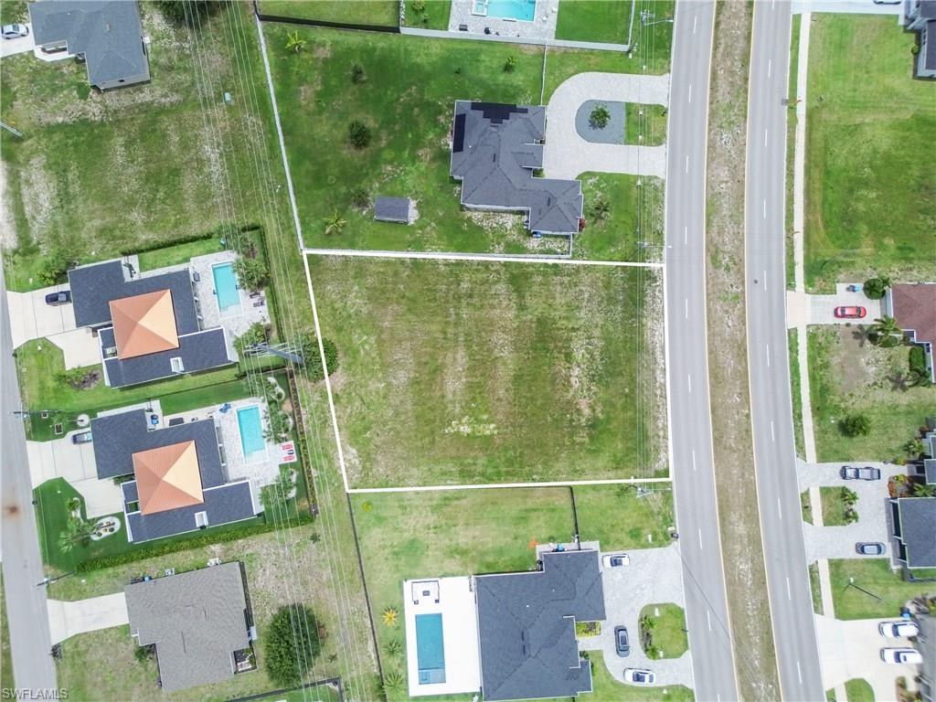 CAPE CORAL - Land