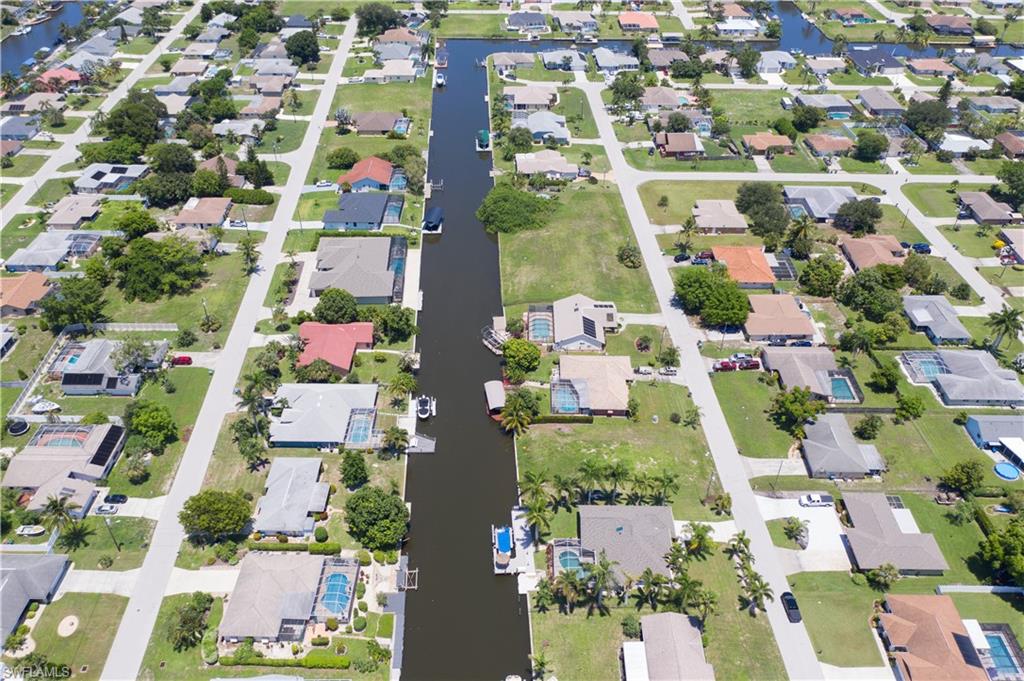 CAPE CORAL - Land