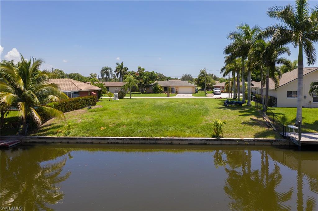 CAPE CORAL - Land