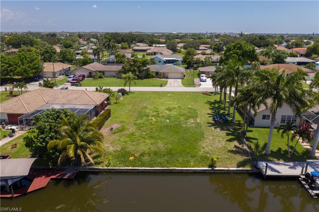 CAPE CORAL - Land