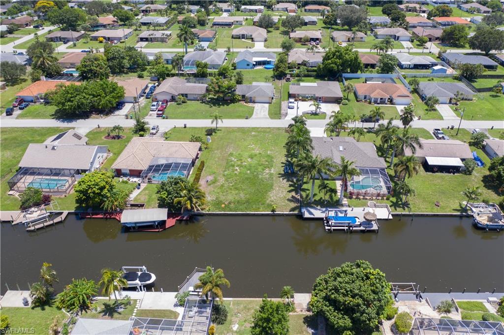CAPE CORAL - Land