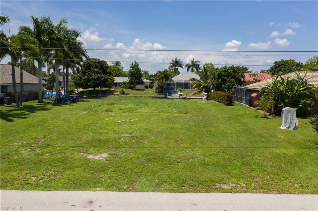 CAPE CORAL - Land